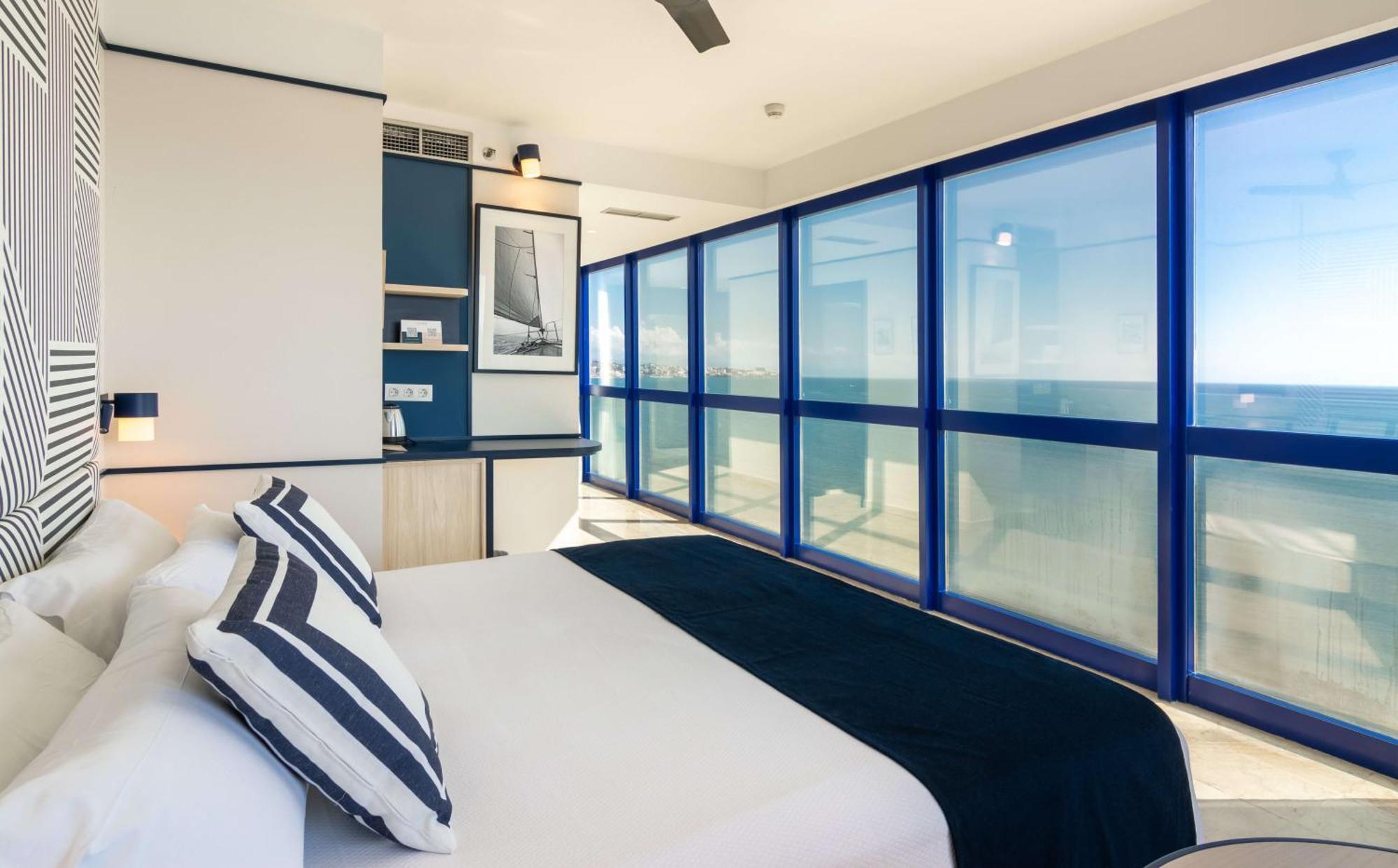 8 Hoteles de Playa cerca de Selwo Marina con Acceso Directo al Mar