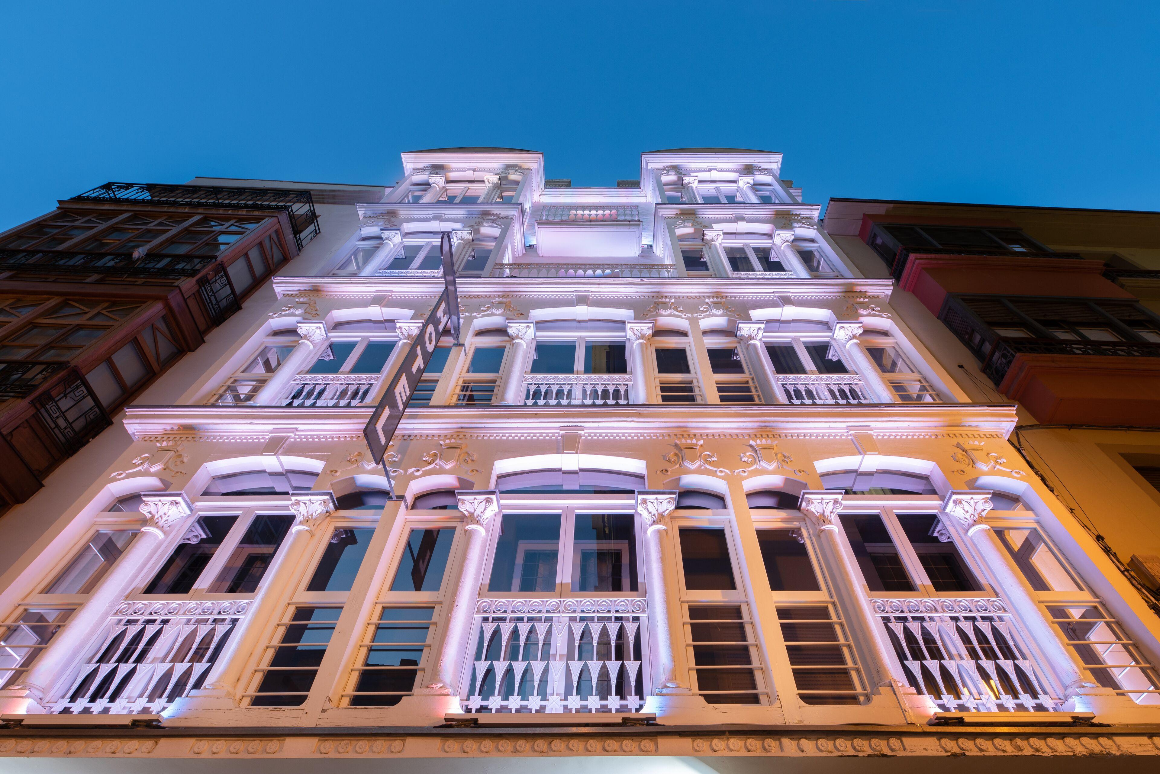 4 Hoteles Céntricos Cerca de Rioja Bingo S.A. en Logroño