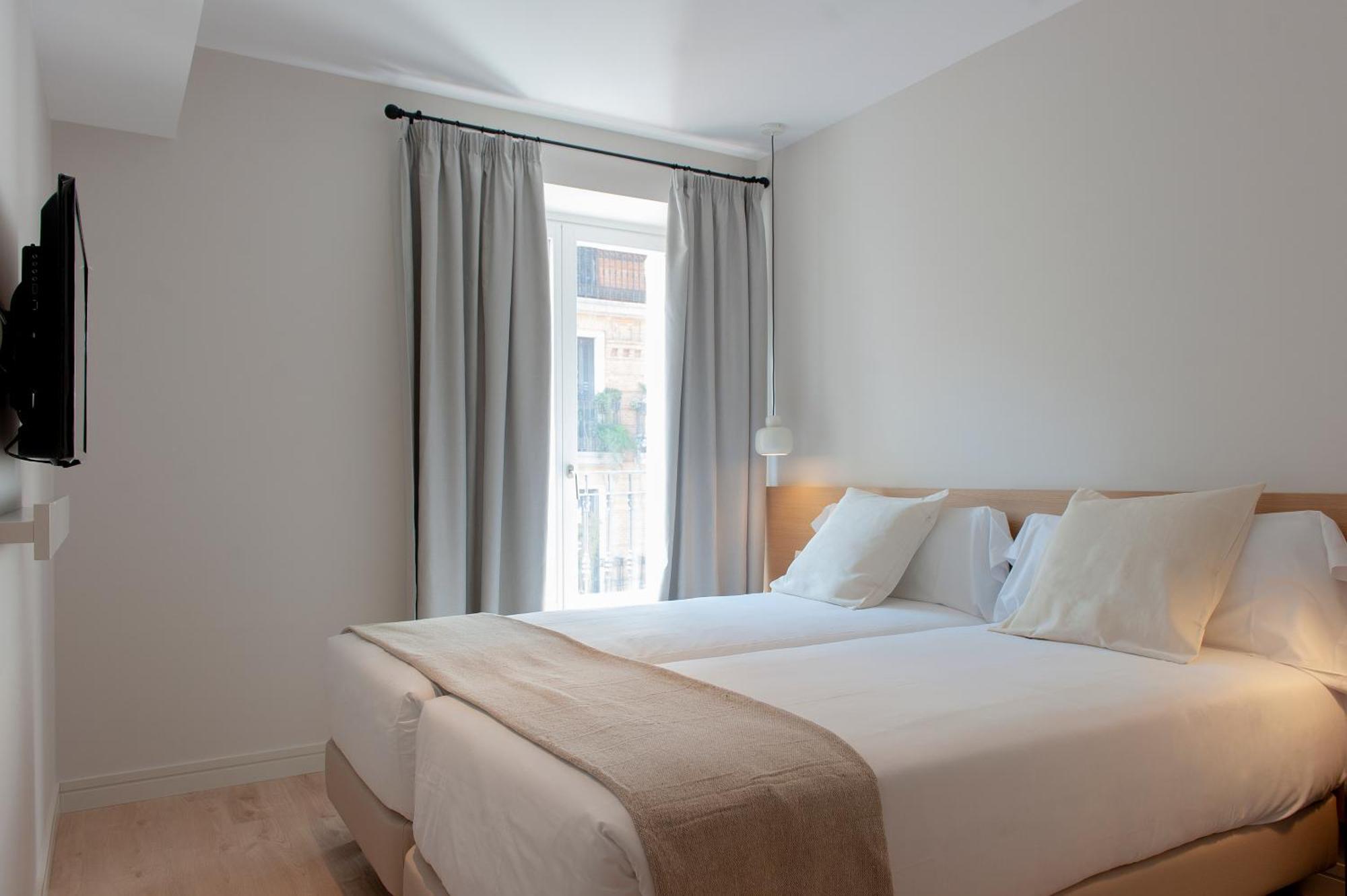 Alojarse en Centro de Madrid: 4 Hoteles de 4 Estrellas Comparados
