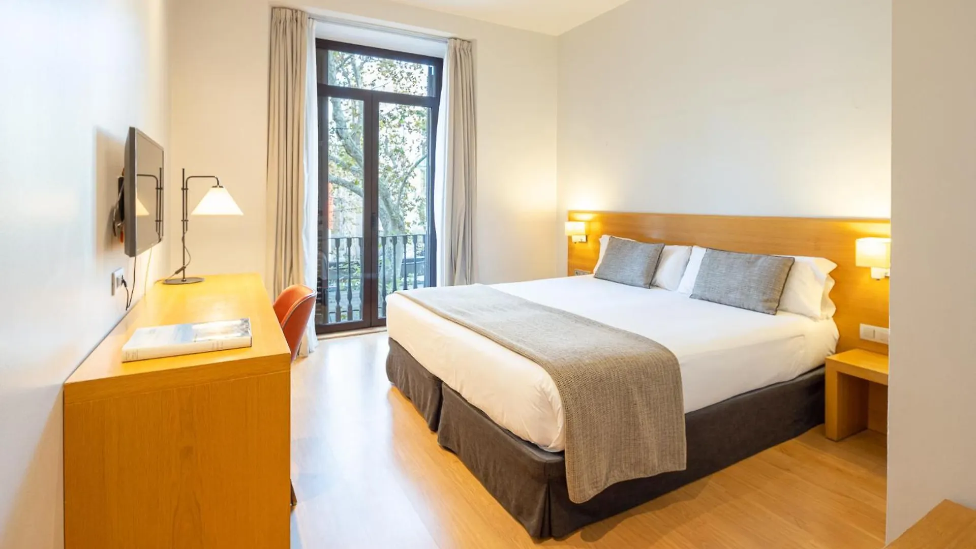 14 Hoteles Céntricos en el Barrio Gótico de Barcelona que Vale la Pena Reservar