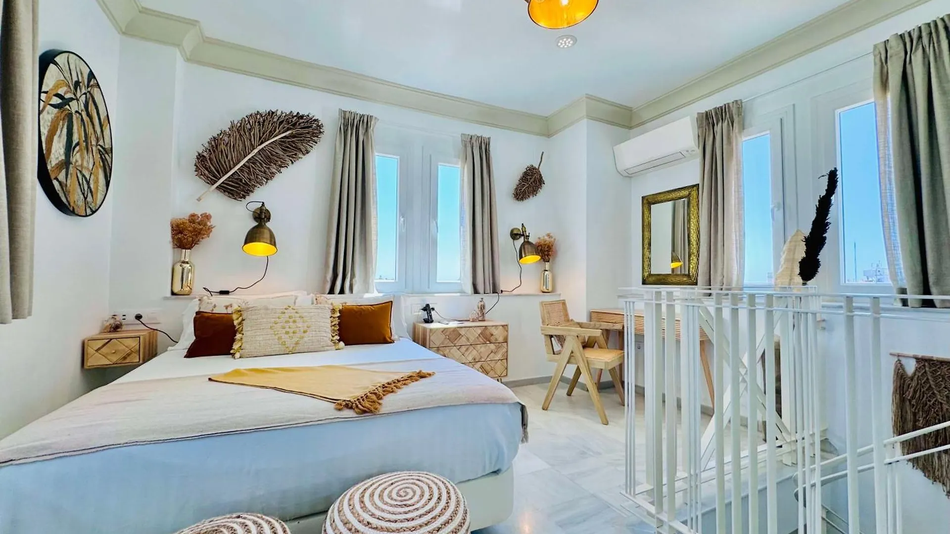 Centro Histórico de Cádiz: 4 Hoteles de 3 Estrellas Comparados