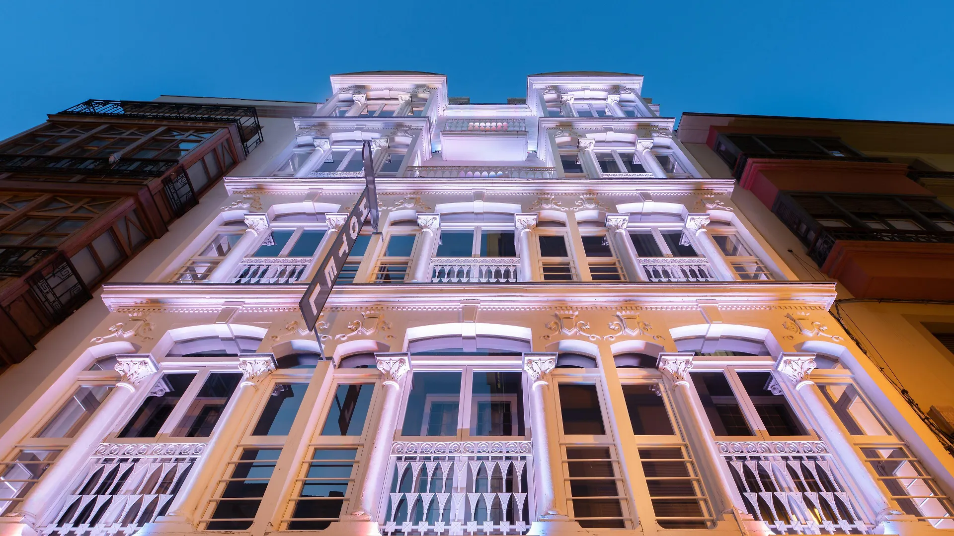 4 Hoteles Céntricos Cerca de Rioja Bingo S.A. en Logroño