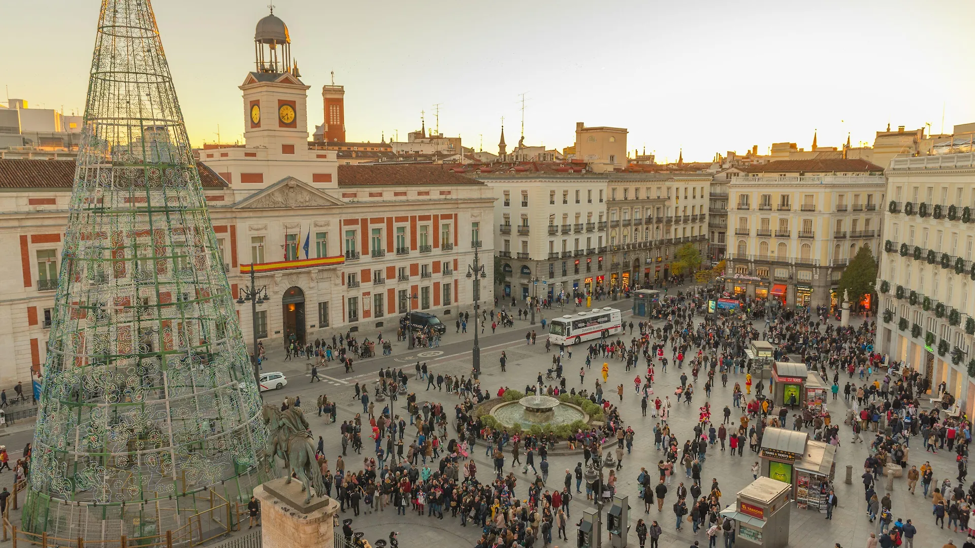 Staying in Malasaña: 15 Hoteles Céntricos Comparados