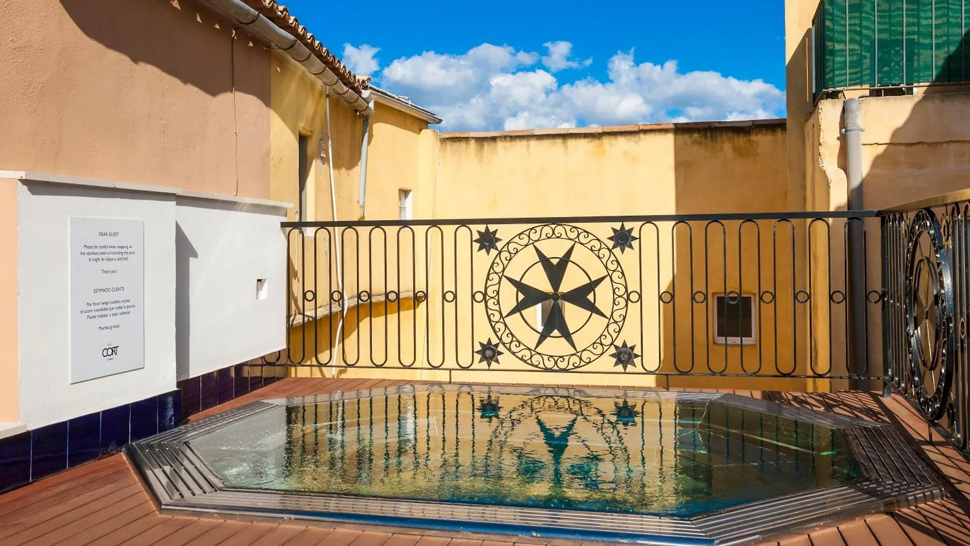12 Hoteles Céntricos en el Casco Histórico de Palma que Merecen tu Atención