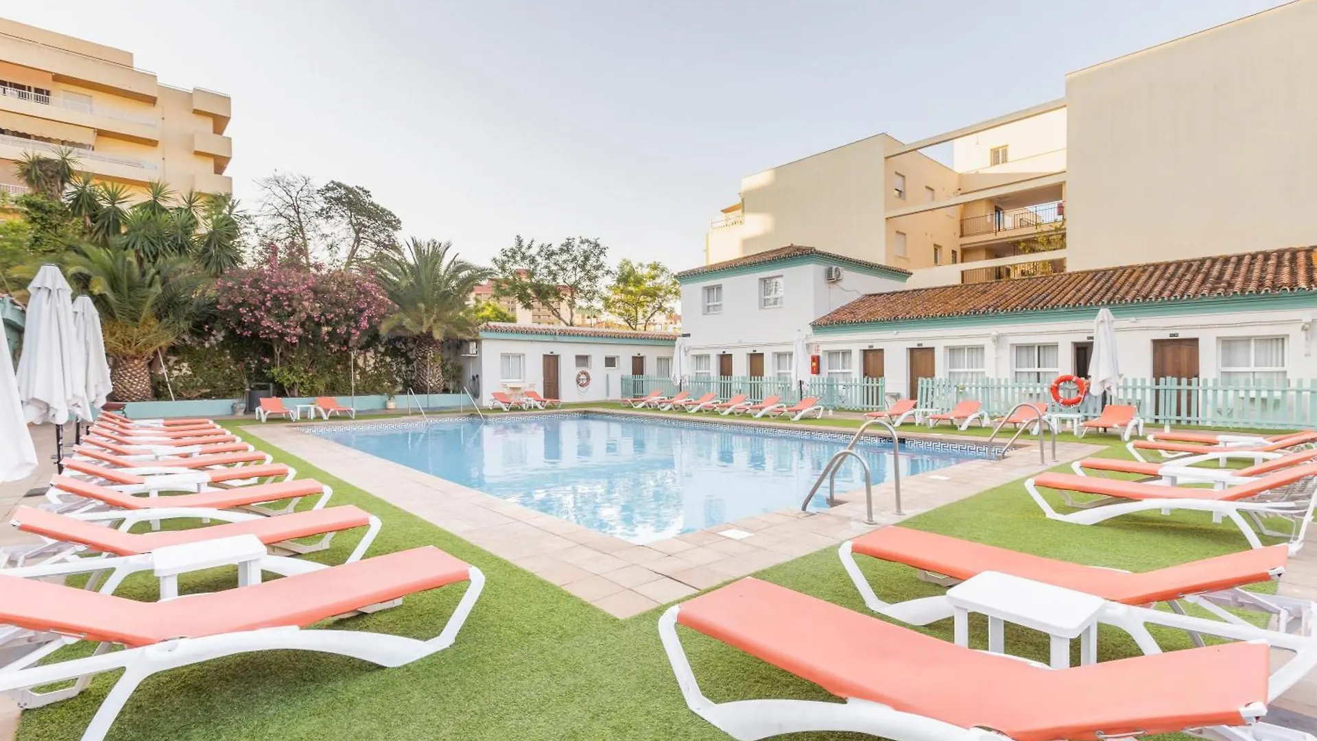 6 Hoteles Familiares cerca del Carromato de Max que Merecen la Pena
