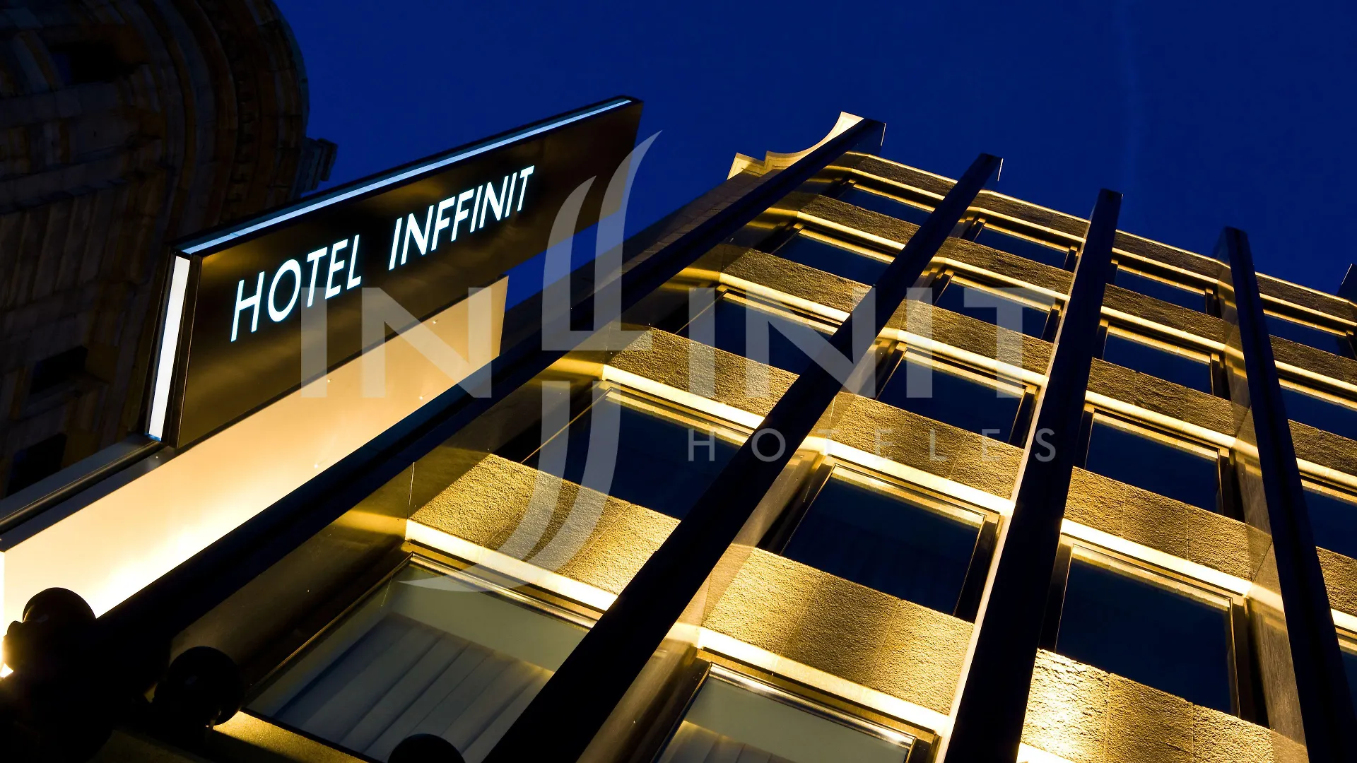 8 Hoteles Céntricos en Vigo cerca de Playa de Samil