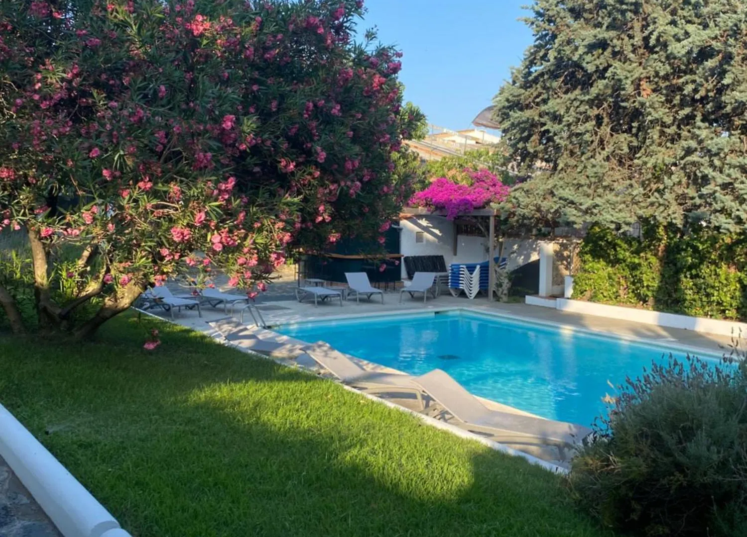6 Hoteles Céntricos cerca de Ciutadella de Roses que Merece la Pena Conocer