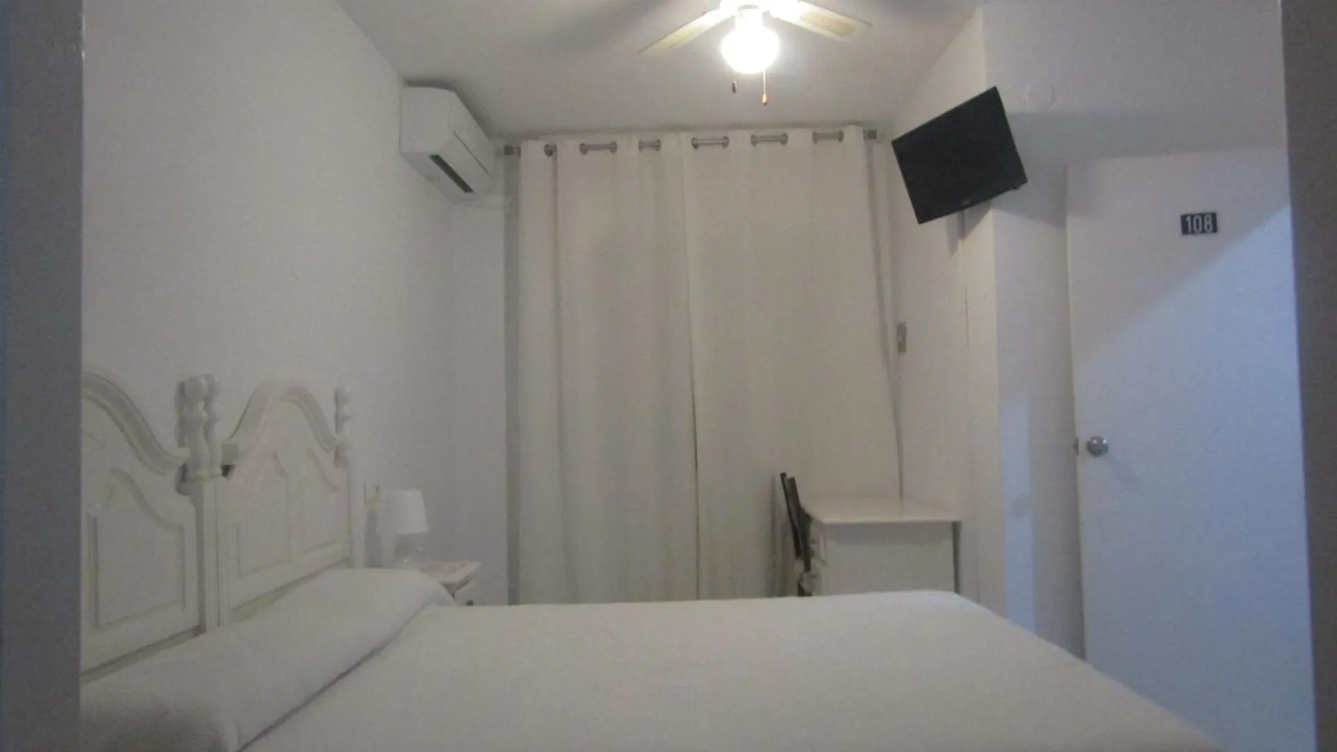 5 Hoteles Céntricos cerca de Aquatropic que Merecen la Reserva