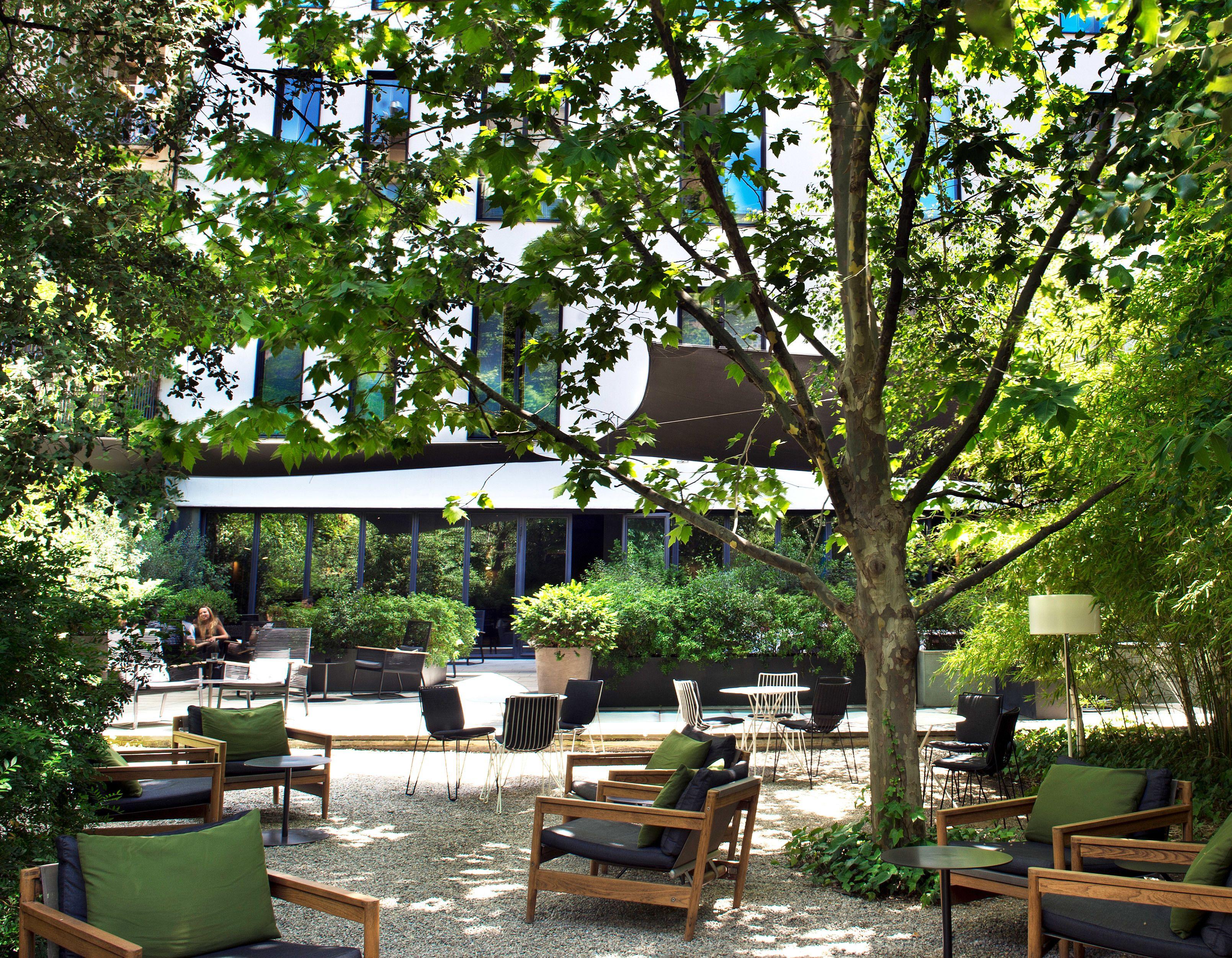 Staying In Eixample: 8 Hoteles con Servicios Resort Comparados